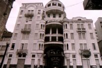 Fotografia em preto e branco do hotel Majestic