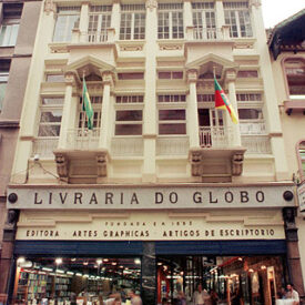 Fotografia em cores do edifício da livraria do Globo