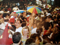 Avenida do carnaval lotada
