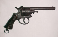 Fotografia revolver, fundo branco